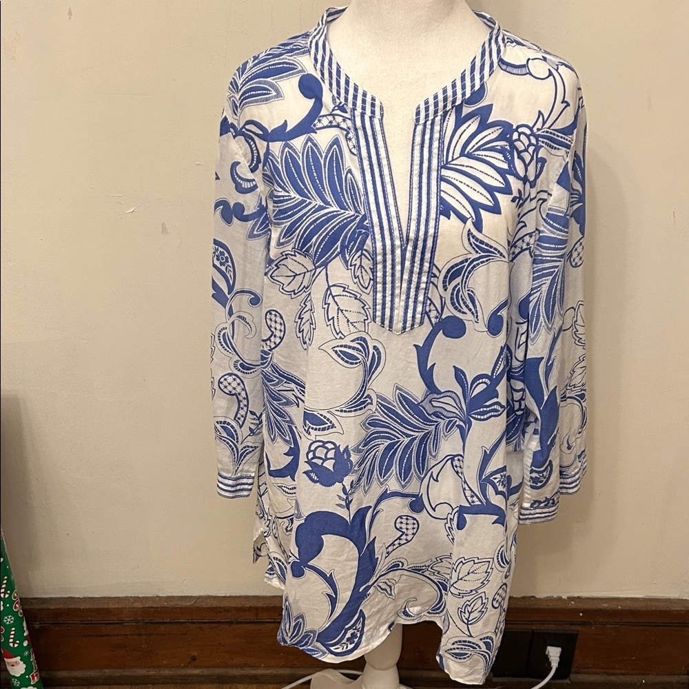 Talbots Blue and White Floral Women's Tunic Size XL EUC